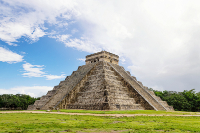 Pirámide de Chichén Itzá en la península de Yucatán, antiguo centro ceremonial de la civilización maya