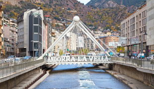 Puente de París en Andorra la Vella